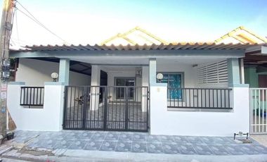 2 Bedroom Townhouse for sale at Jessada 9