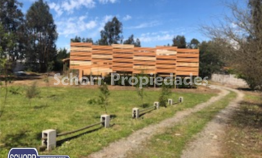 Oficina en Venta en Sitio de 5.000 m2 con oficinas entrada Loteo El Golf.