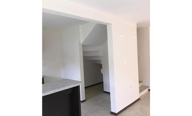 Casa En Venta En Fraccionamiento En Cuautlancingo