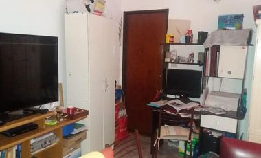 VENTA LOCAL C/2 CASAS DE 3 Y 4 AMB. S/AV. GAONA  MUY BUEN ESTADO