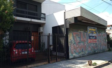 VENTA LOCAL C/2 CASAS DE 3 Y 4 AMB. S/AV. GAONA  MUY BUEN ESTADO