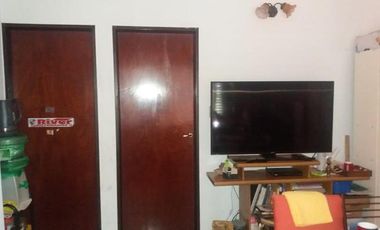 VENTA LOCAL C/2 CASAS DE 3 Y 4 AMB. S/AV. GAONA  MUY BUEN ESTADO