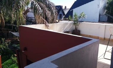 VENTA LOCAL C/2 CASAS DE 3 Y 4 AMB. S/AV. GAONA  MUY BUEN ESTADO