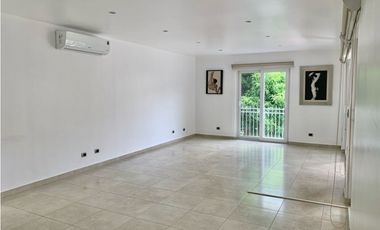 Se vende increíble casa en Camino de Cruces. (MM)