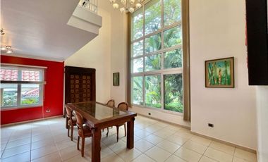 Se vende increíble casa en Camino de Cruces. (MM)