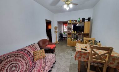 Casa PH en venta en Barrio Luna