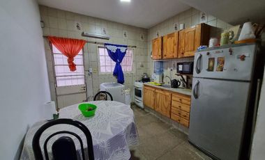 Casa PH en venta en Barrio Luna