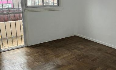 Departamento en alquiler en La Tablada