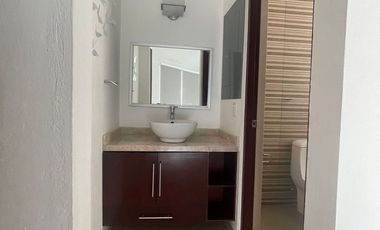 CASA  RENTA NUEVA * 5 RECAMARAS Y SOTANO - FRACC. SENDERO  * ALVARADO * VERACRUZ