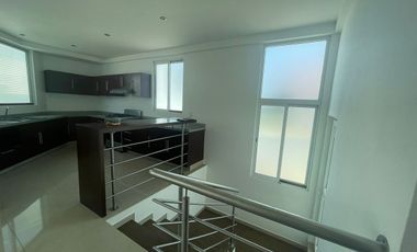 CASA  RENTA NUEVA * 5 RECAMARAS Y SOTANO - FRACC. SENDERO  * ALVARADO * VERACRUZ