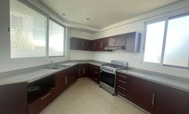 CASA  RENTA NUEVA * 5 RECAMARAS Y SOTANO - FRACC. SENDERO  * ALVARADO * VERACRUZ