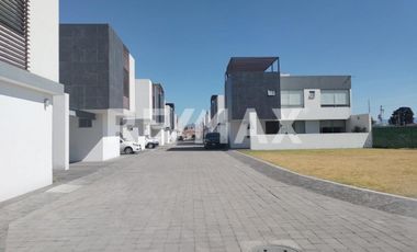 VENTA DE CASAS EN METEPEC, RESIDENCIAL - (3)