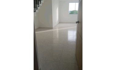 Arriendo apartamento duplex en villanova