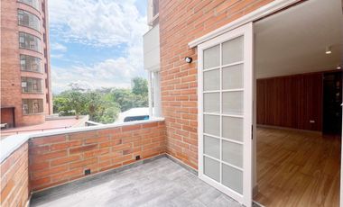 APARTAMENTO REMODELADO EL POBLADO SECTOR CASTILLA