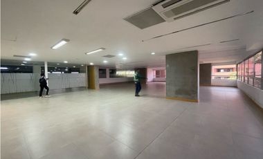 SE ARRIENDA- VENDE OFICINA POBLADO