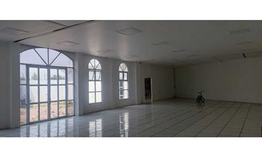 Excelente local comercial a pie de vía corta santa Ana Tlax
