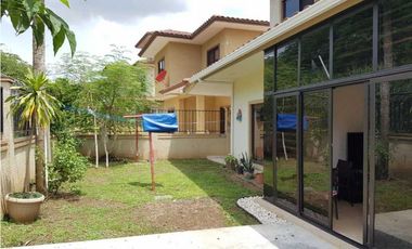 ALQUILA CASA 4 REC CLAYTON EMBASSY CLUB cv