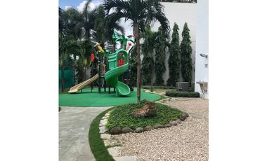 SE ALQUILA BELLO Y AMPLIO APTO LINEA BLANCA EN COSTA DEL ESTE