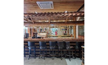 Venta: Local en Casco Viejo