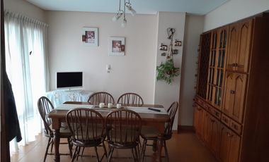 Casa 4 ambientes con dependencia — Zona San Carlos