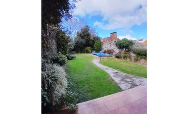 Casa 4 ambientes con dependencia — Zona San Carlos