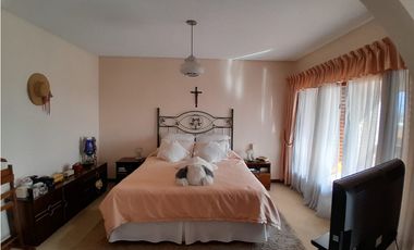 Casa 4 ambientes con dependencia — Zona San Carlos