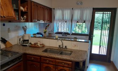 Casa 4 ambientes con dependencia — Zona San Carlos