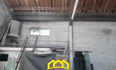 AMPLIO GALPÓN A LA VENTA