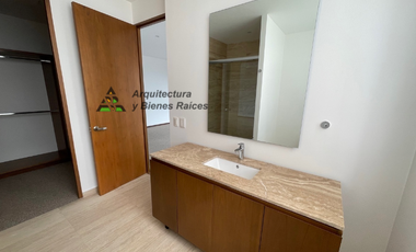 Espectacular PH en Venta (Tres Cumbres)