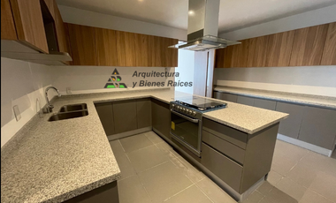 Espectacular PH en Venta (Tres Cumbres)