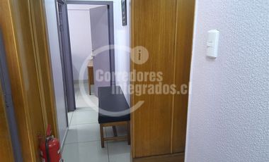 Oficina en Arriendo en Paseo Bulnes . Metro Moneda