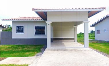 Alquilo espaciosa residencia en Palmera Village, Boquerón