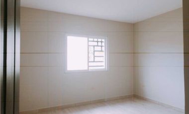 Alquilo espaciosa residencia en Palmera Village, Boquerón