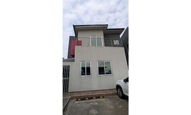 SE VENDEN  DUPLEX EN PARQUE LEFEVRE |  133MT2