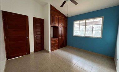 Venta de casa en Arraiján (Hill Top) GTA