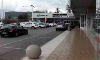 Local Comercial en Arriendo en Strip Center Small Service / Lo Barnechea