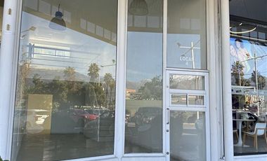 Local Comercial en Arriendo en Strip Center Small Service / Lo Barnechea