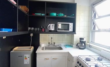 Esmeralda al 800. Departamento  2 ambientes Amueblado