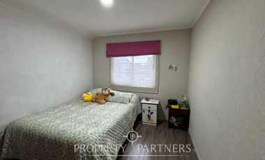 Acogedora casa en venta, Arboleda del Portal.