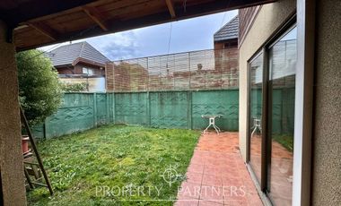 Acogedora casa en venta, Arboleda del Portal.