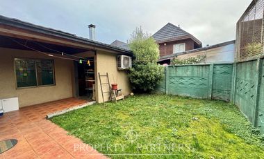 Acogedora casa en venta, Arboleda del Portal.