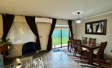 Acogedora casa en venta, Arboleda del Portal.