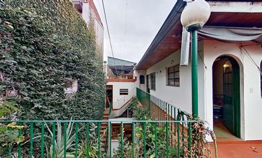 Hermosa casa de epoca de 4 ambientes con terraza y patio