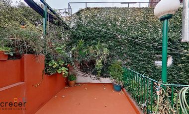 Hermosa casa de epoca de 4 ambientes con terraza y patio