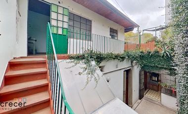 Hermosa casa de epoca de 4 ambientes con terraza y patio