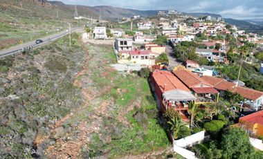 Large lot with ocean view, ideal for building a vacation home or Airbnb