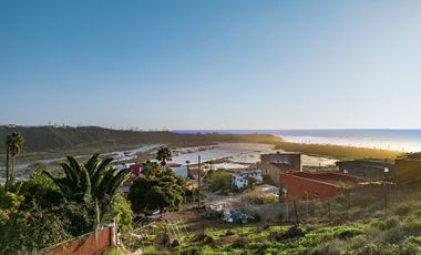 Large lot with ocean view, ideal for building a vacation home or Airbnb