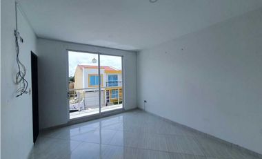 Se Vende Casa Bonita Buena Iluminación En Conjunto Cerrado