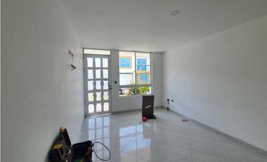Se Vende Casa Bonita Buena Iluminación En Conjunto Cerrado
