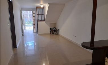 Casa de dos pisos en venta Barrio El Bosque Palmira Valle Colombia